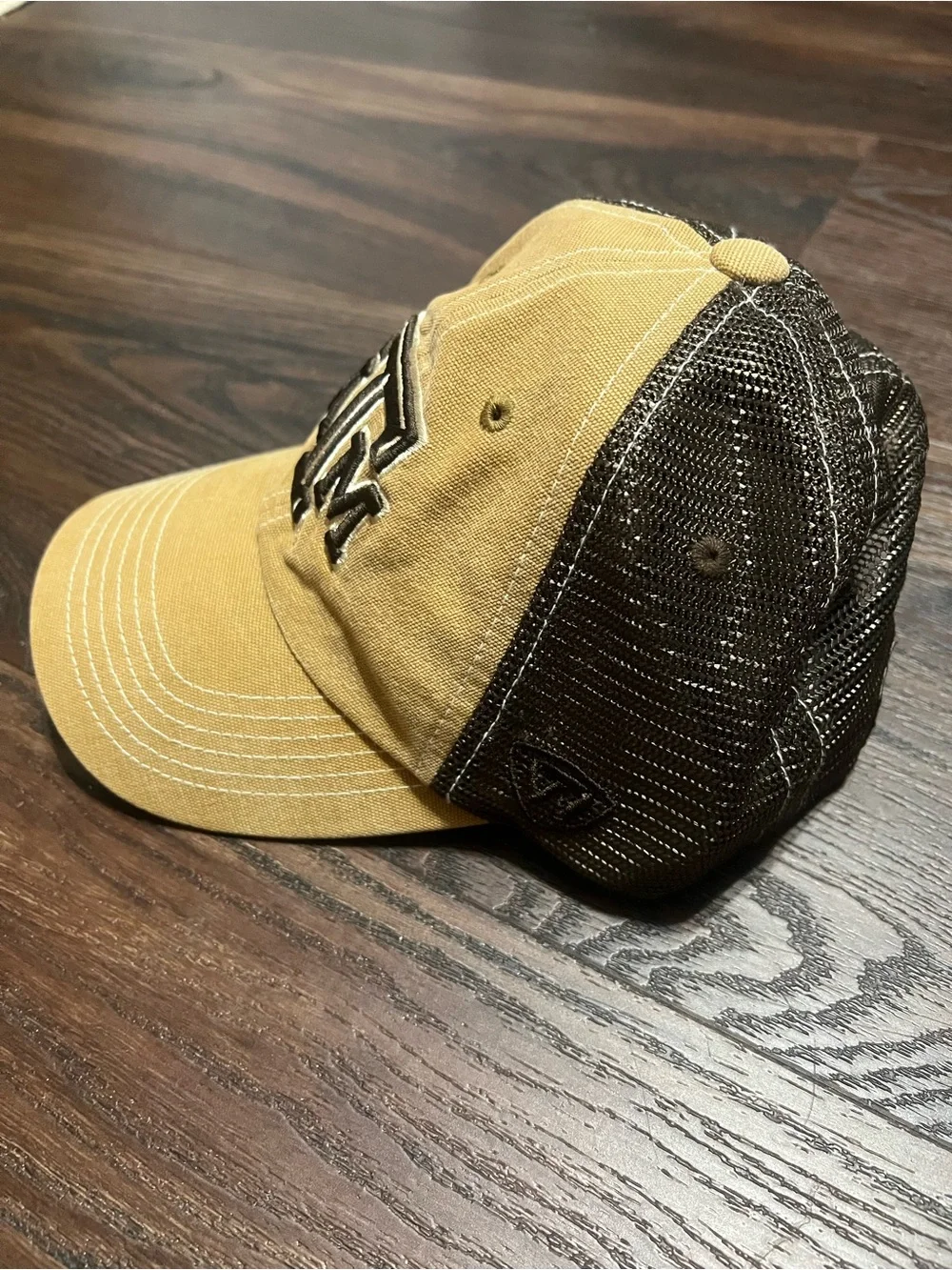 Texas A&M Aggies Mesh-Back Trucker Hat SnapBack Tan Canvas Top of the World